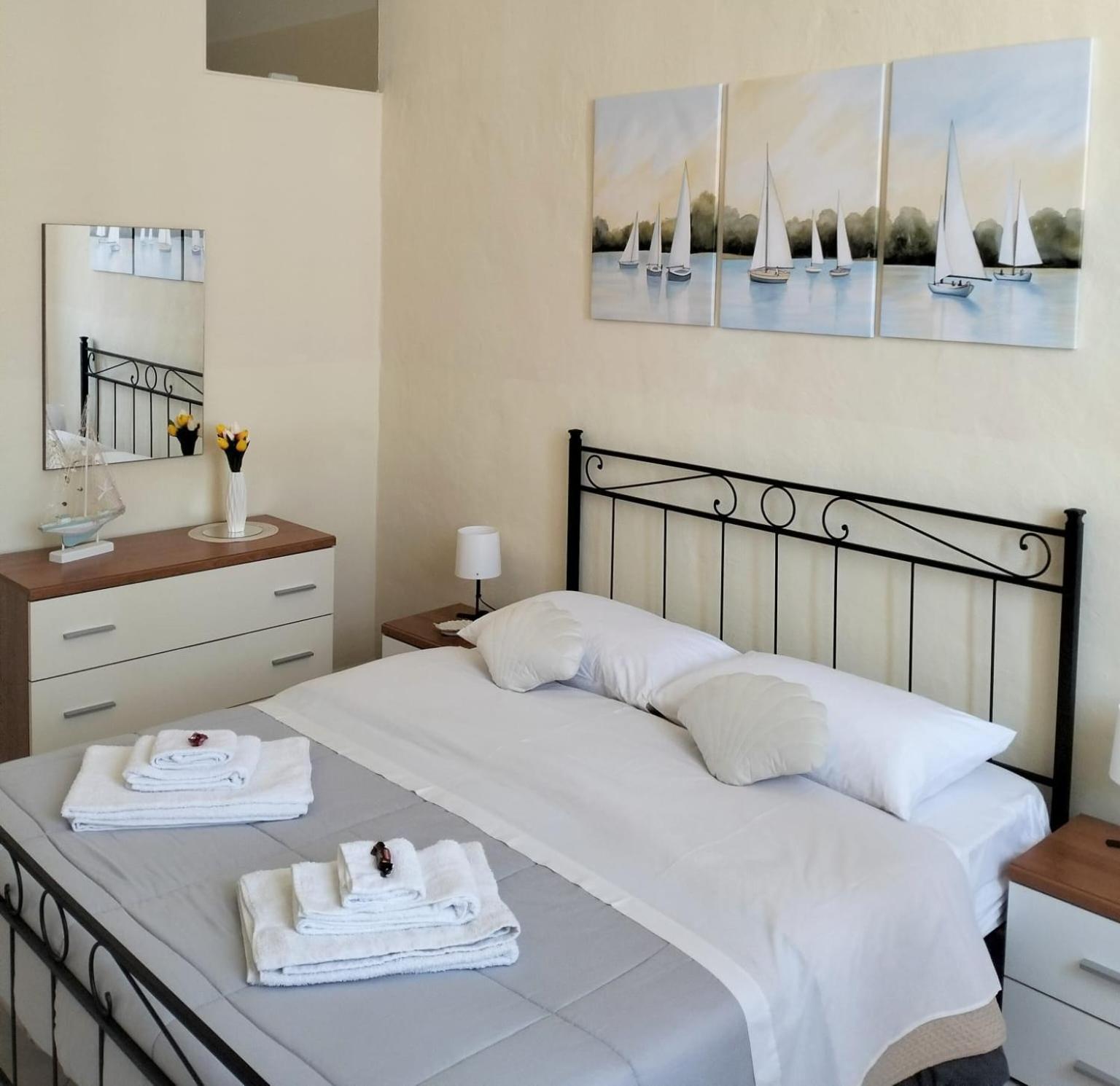 I Velieri Di Trapani Apartment Luaran gambar