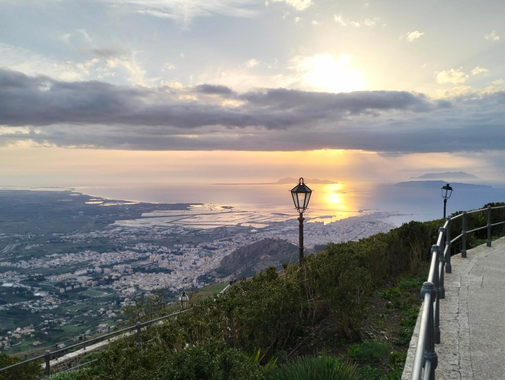 I Velieri Di Trapani Apartment Luaran gambar